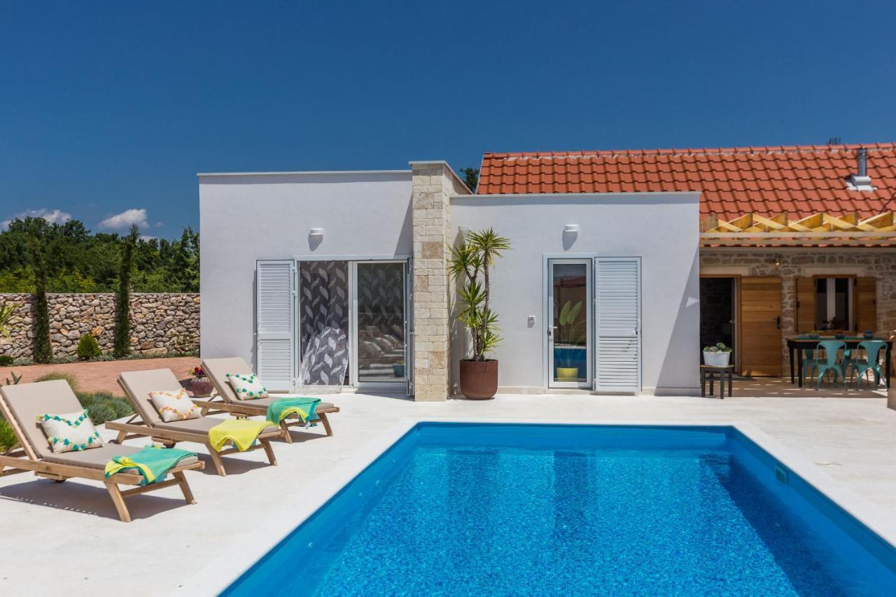 Vila Gallo Galovac  Экстерьер фото